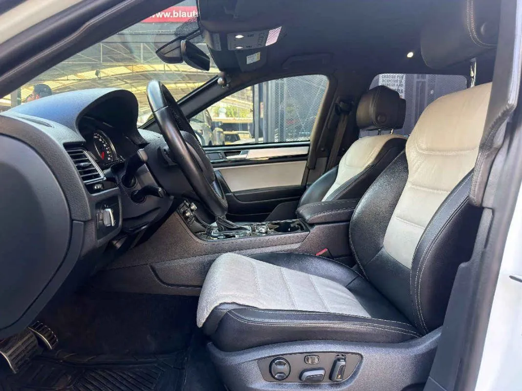 Volkswagen Touareg 2018 5p V6/3.0/TDI Aut Dynaudio.