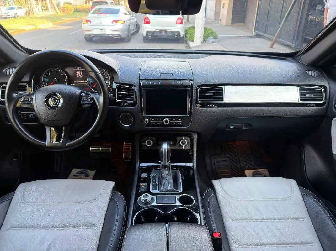 Volkswagen Touareg 2018 5p V6/3.0/TDI Aut Dynaudio.