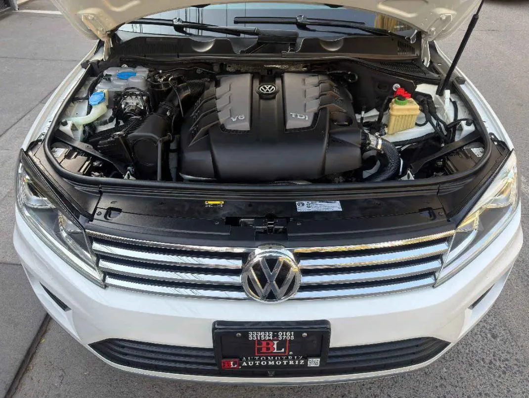Volkswagen Touareg 2018 5p V6/3.0/TDI Aut Dynaudio.