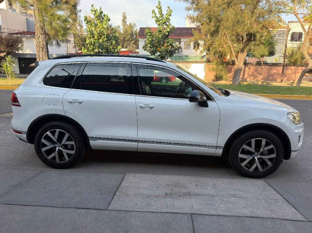 Volkswagen Touareg 2018 5p V6/3.0/TDI Aut Dynaudio.