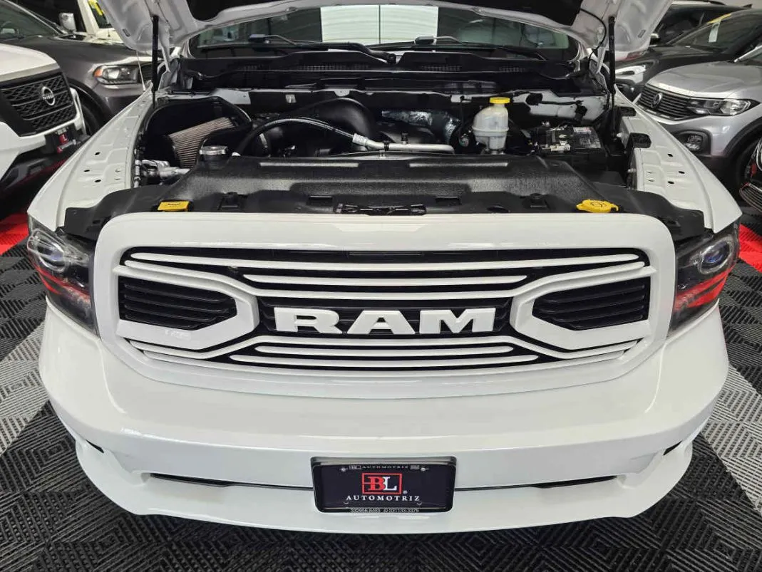 RAM Ram 1500 2020 2p Reg Cab Hemi Sport V8/5.7 Aut 4x4.