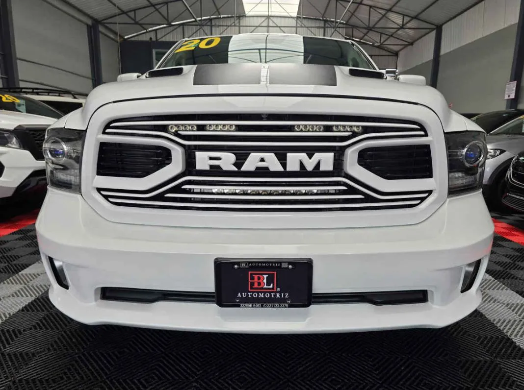 RAM Ram 1500 2020 2p Reg Cab Hemi Sport V8/5.7 Aut 4x4.