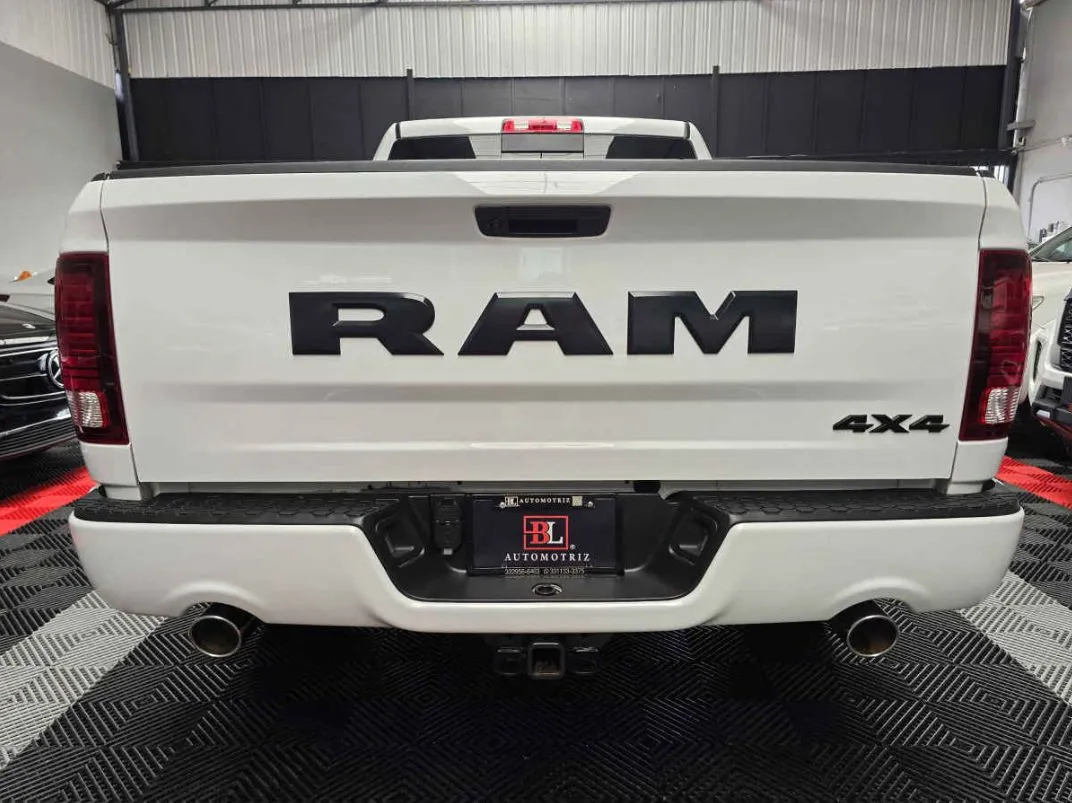 RAM Ram 1500 2020 2p Reg Cab Hemi Sport V8/5.7 Aut 4x4.
