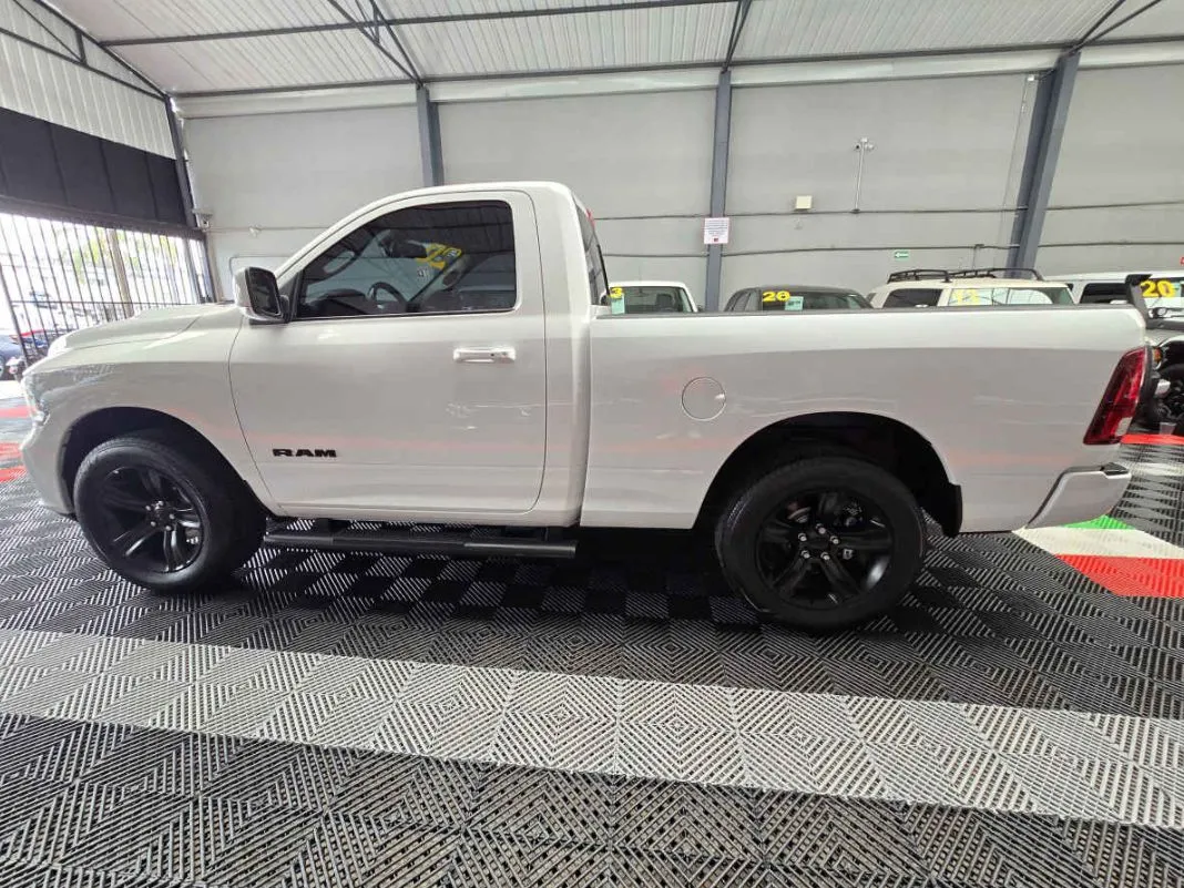 RAM Ram 1500 2020 2p Reg Cab Hemi Sport V8/5.7 Aut 4x4.