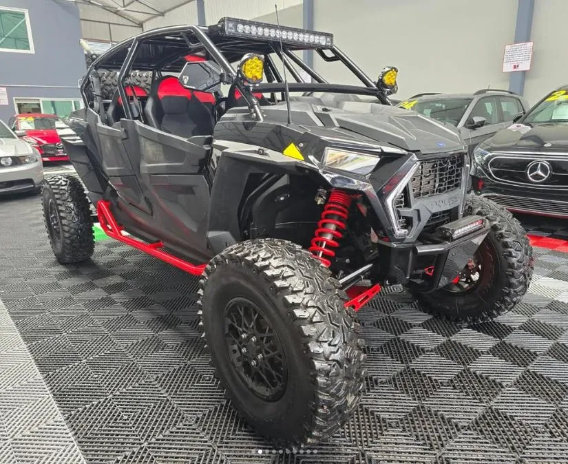 POLARIS RZR XP 1000 4 PUERTAS 2020