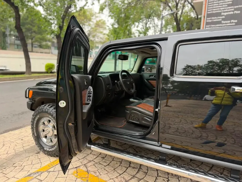 HUMMER H3T CREW CAB 4X4 2010