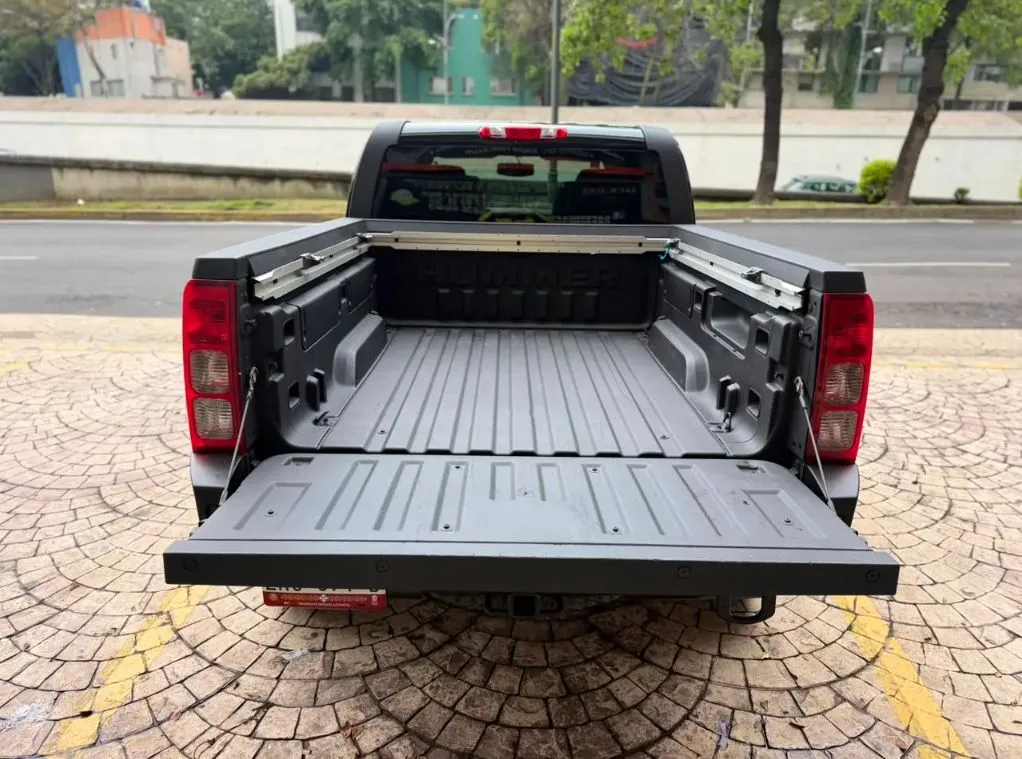 HUMMER H3T CREW CAB 4X4 2010