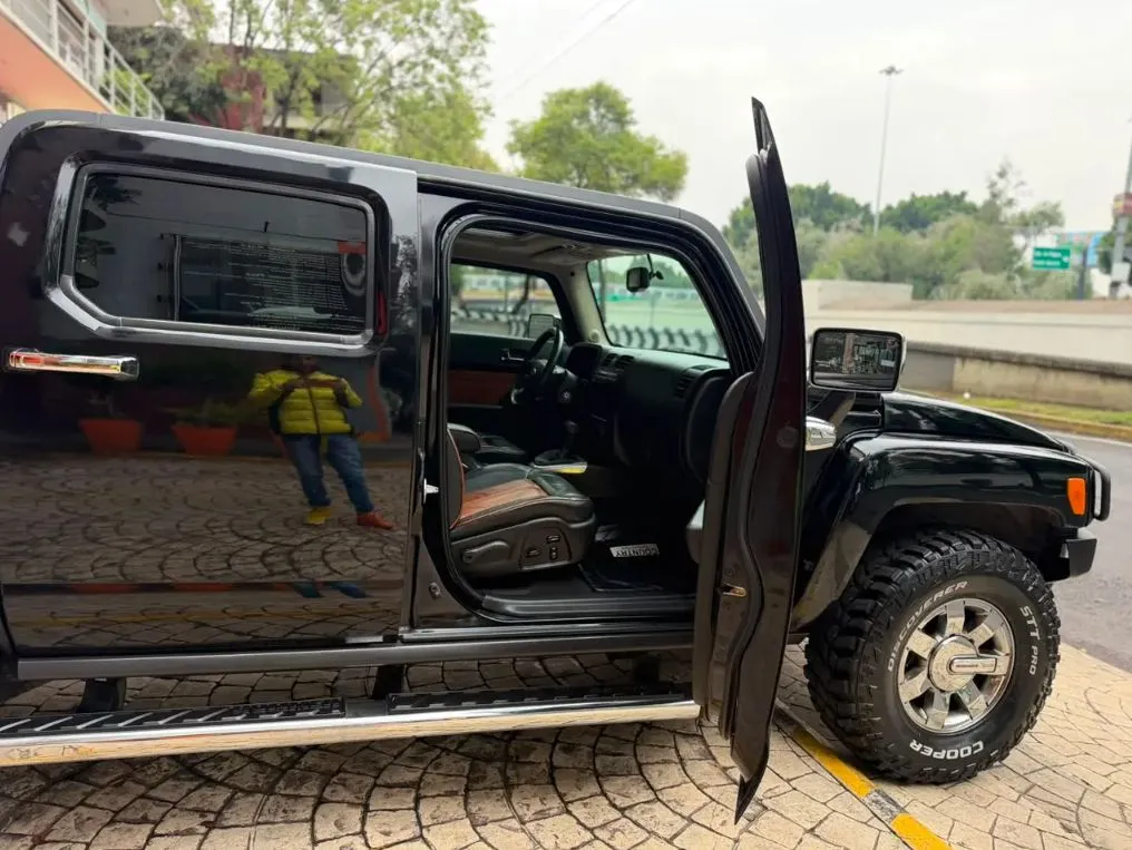 HUMMER H3T CREW CAB 4X4 2010