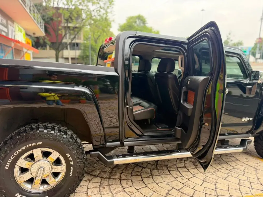 HUMMER H3T CREW CAB 4X4 2010