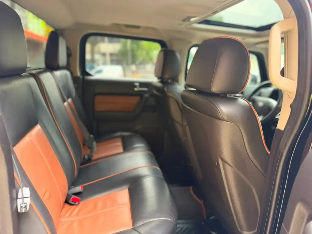 HUMMER H3T CREW CAB 4X4 2010