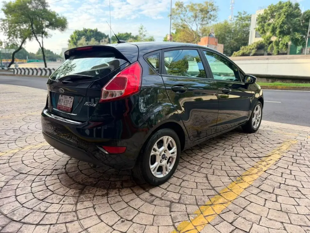 FORD FIESTA SE HB 2015
