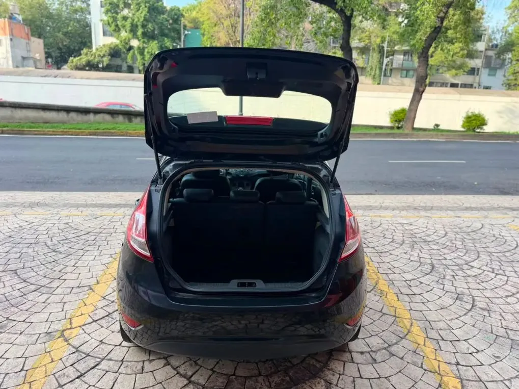 FORD FIESTA SE HB 2015