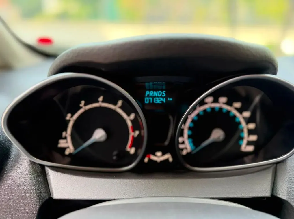 FORD FIESTA SE HB 2015