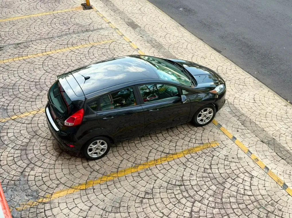 FORD FIESTA SE HB 2015