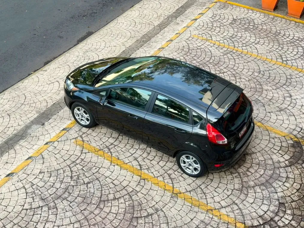 FORD FIESTA SE HB 2015