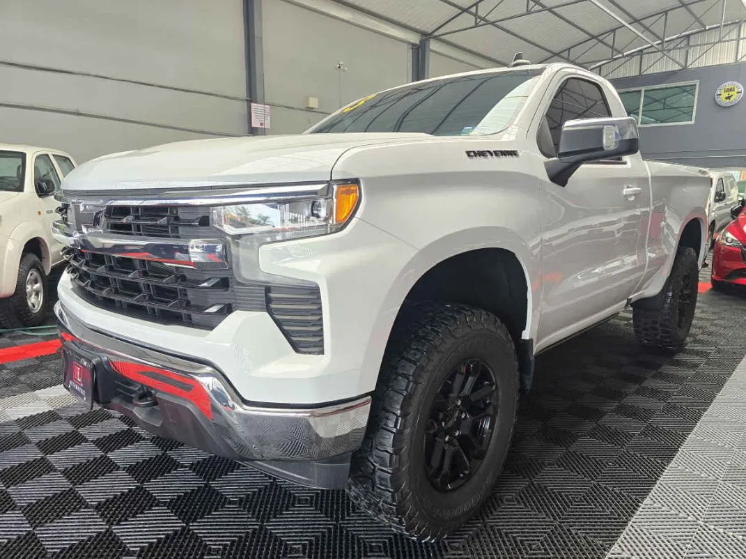 Chevrolet Cheyenne 2023 2p LT Cab Regular V8/5.3 Aut 4x4.