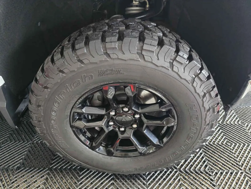 Chevrolet Cheyenne 2023 2p LT Cab Regular V8/5.3 Aut 4x4.