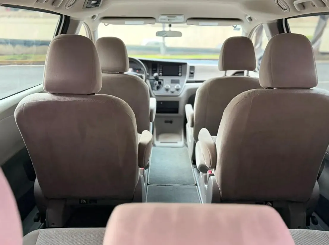 TOYOTA SIENNA CE 2020
