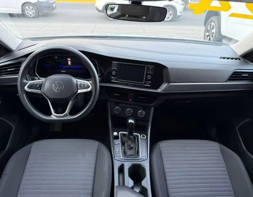 VOLKSWAGEN JETTA TRENDLINE 2024 🚘