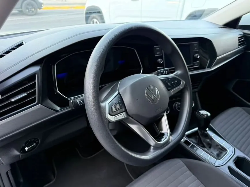 VOLKSWAGEN JETTA TRENDLINE 2024 🚘