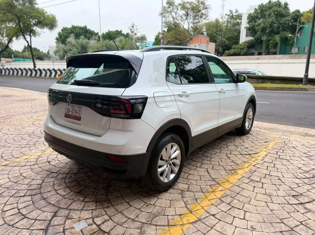 VOLKSWAGEN T-CROSS TRENDLINE 2024