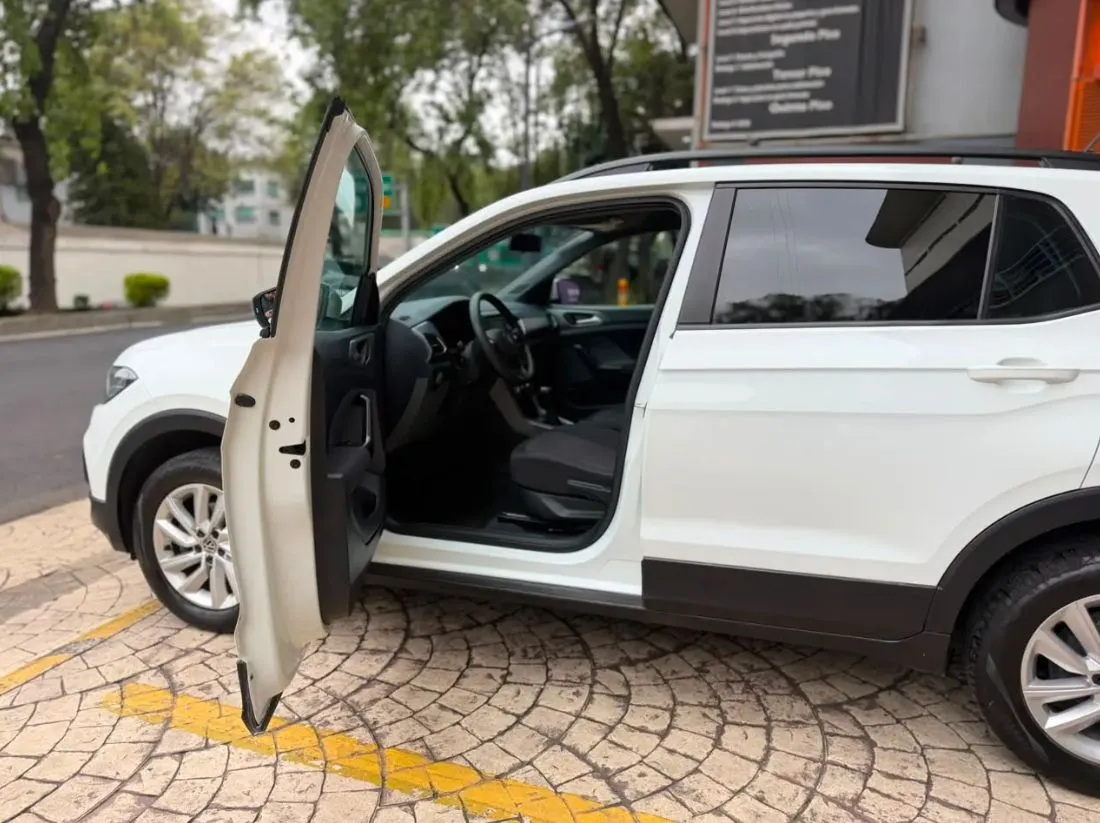 VOLKSWAGEN T-CROSS TRENDLINE 2024
