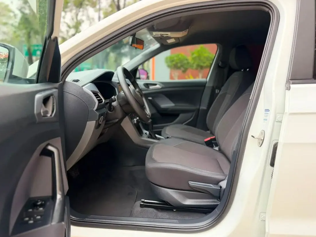 VOLKSWAGEN T-CROSS TRENDLINE 2024