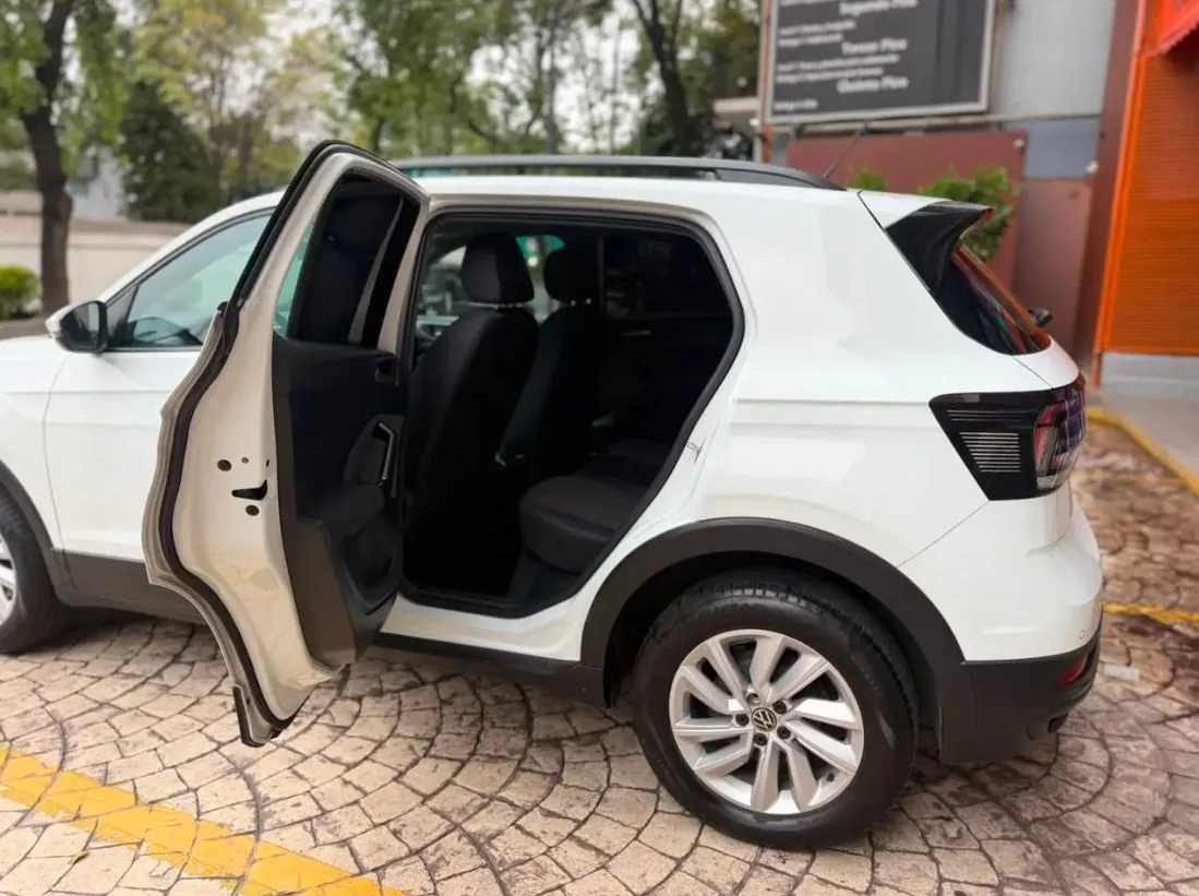 VOLKSWAGEN T-CROSS TRENDLINE 2024