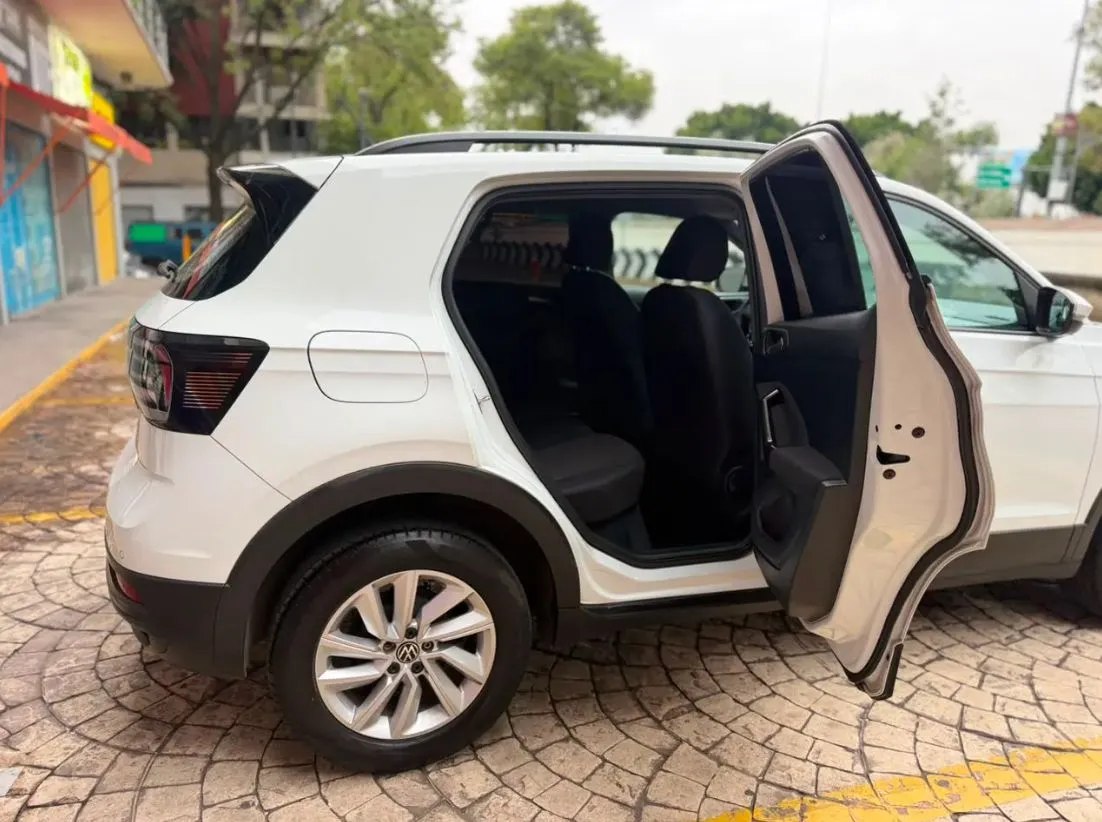 VOLKSWAGEN T-CROSS TRENDLINE 2024