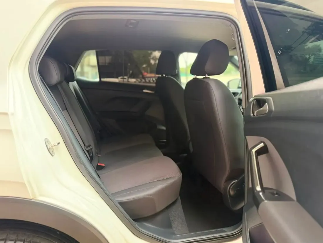 VOLKSWAGEN T-CROSS TRENDLINE 2024