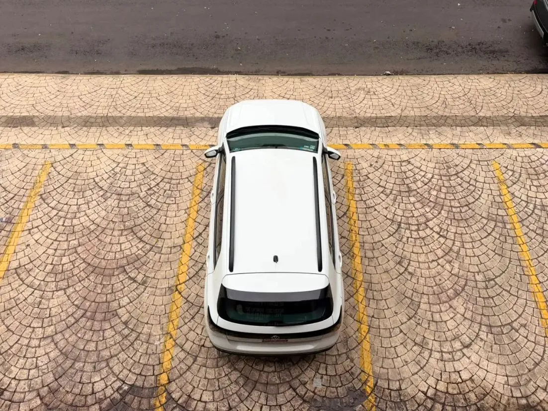 VOLKSWAGEN T-CROSS TRENDLINE 2024