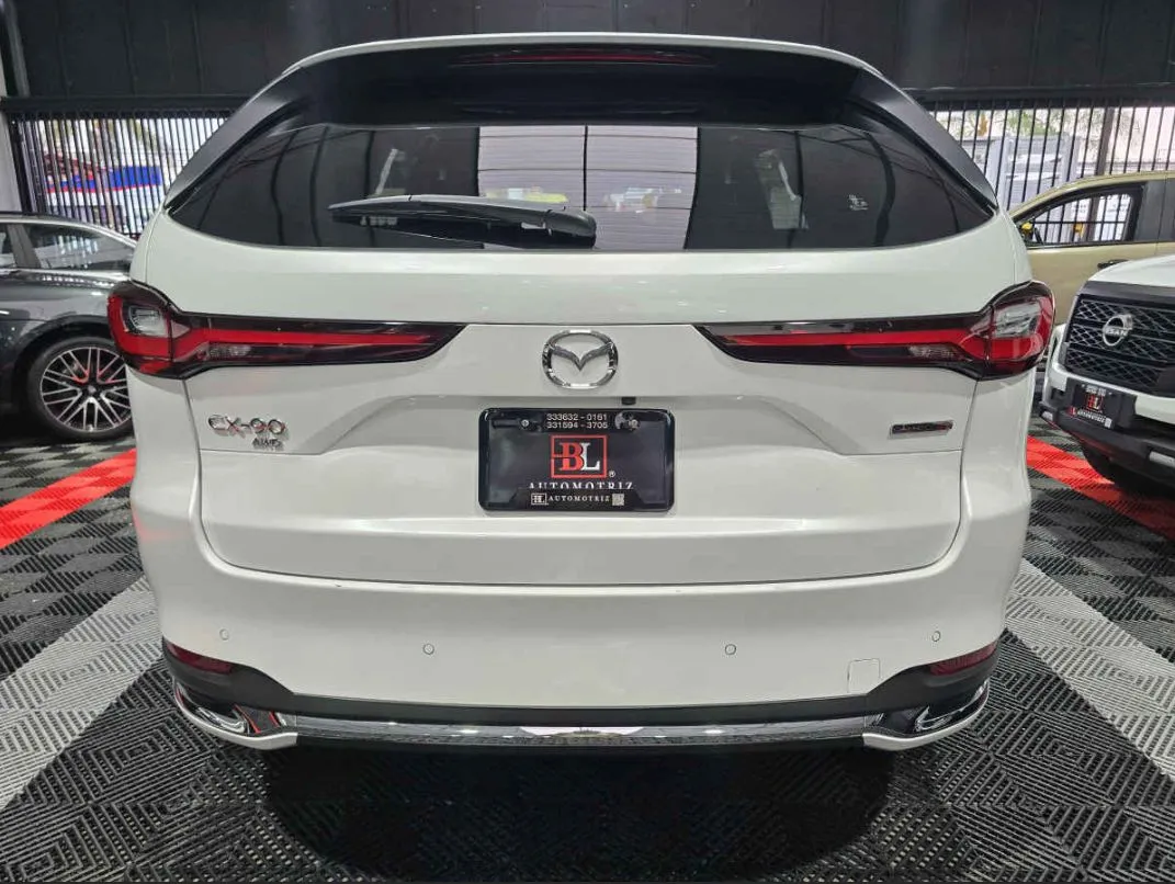 Mazda CX-90 2025