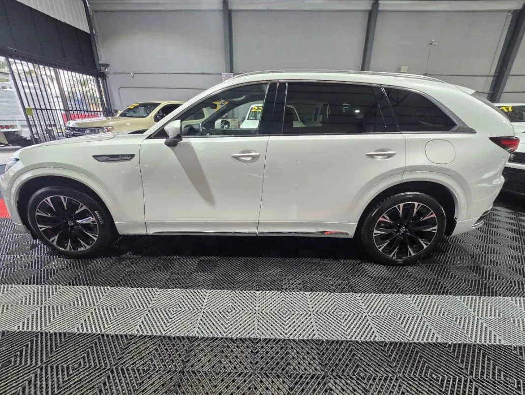 Mazda CX-90 2025
