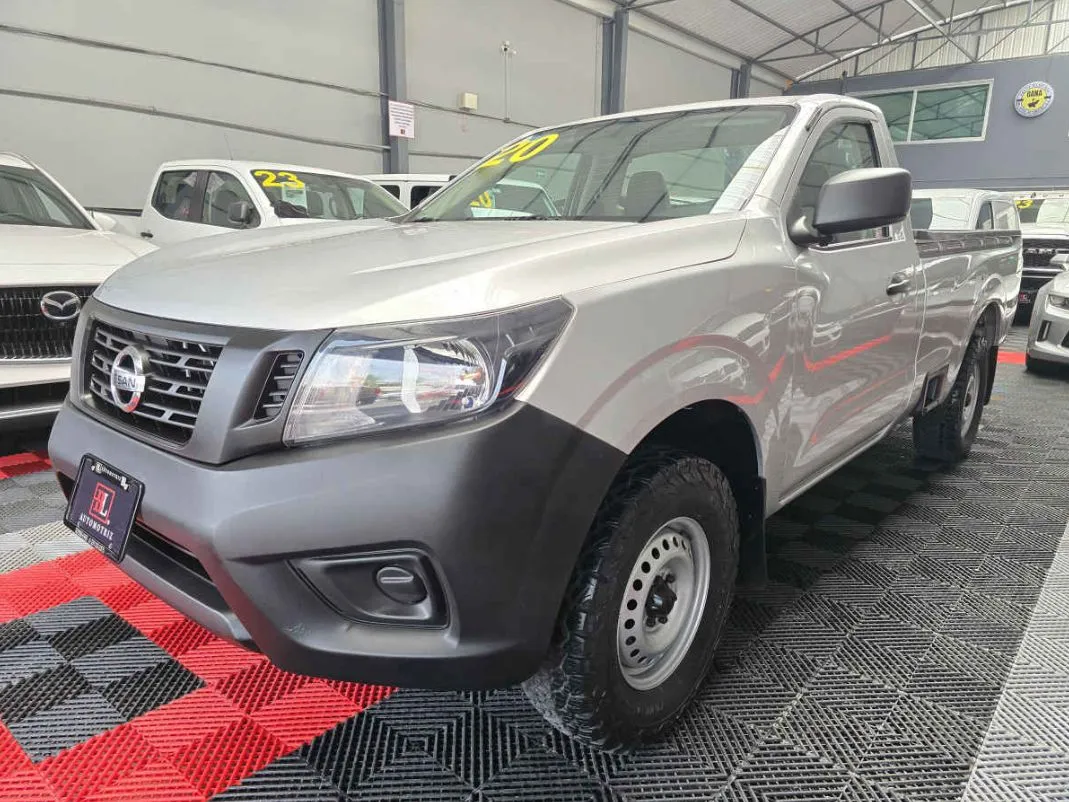 Nissan Pick Up NP300 2020 2p L4/2.4 Man A/C.