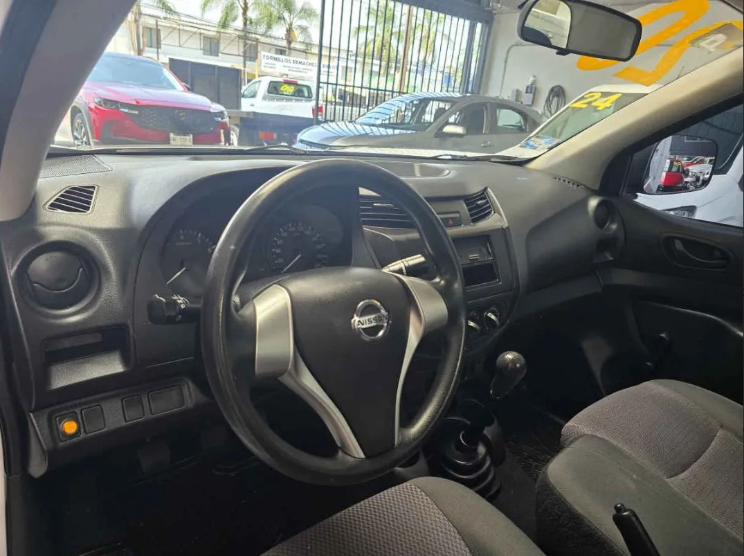 Nissan Estacas NP300 2020 2p L4/2.4 Man VDC.