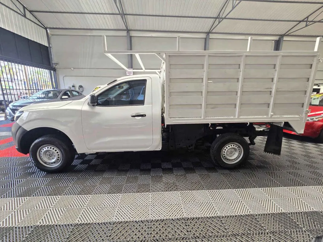 Nissan Estacas NP300 2020 2p L4/2.4 Man VDC.