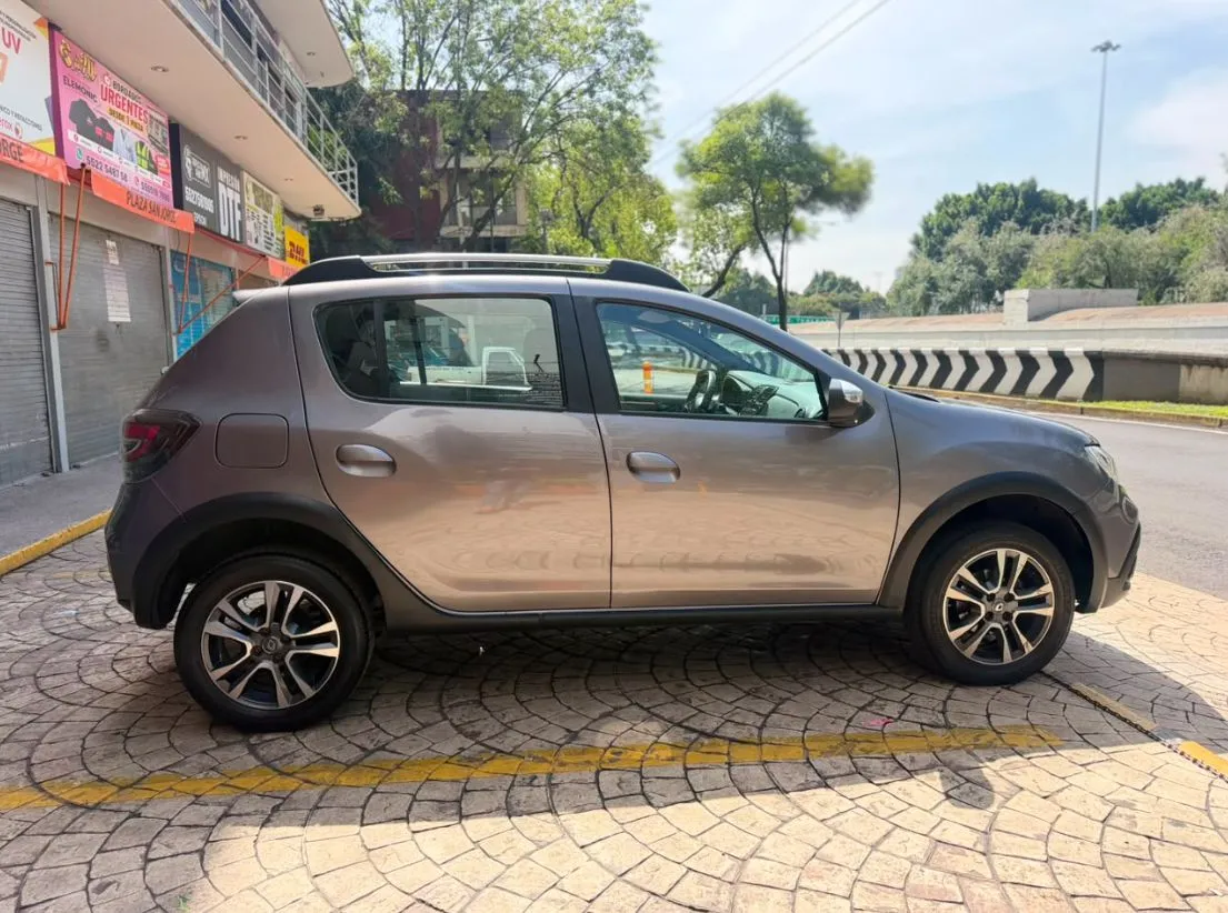RENAULT STEPWAY INTENSE 2023 AUTOMÁTICA