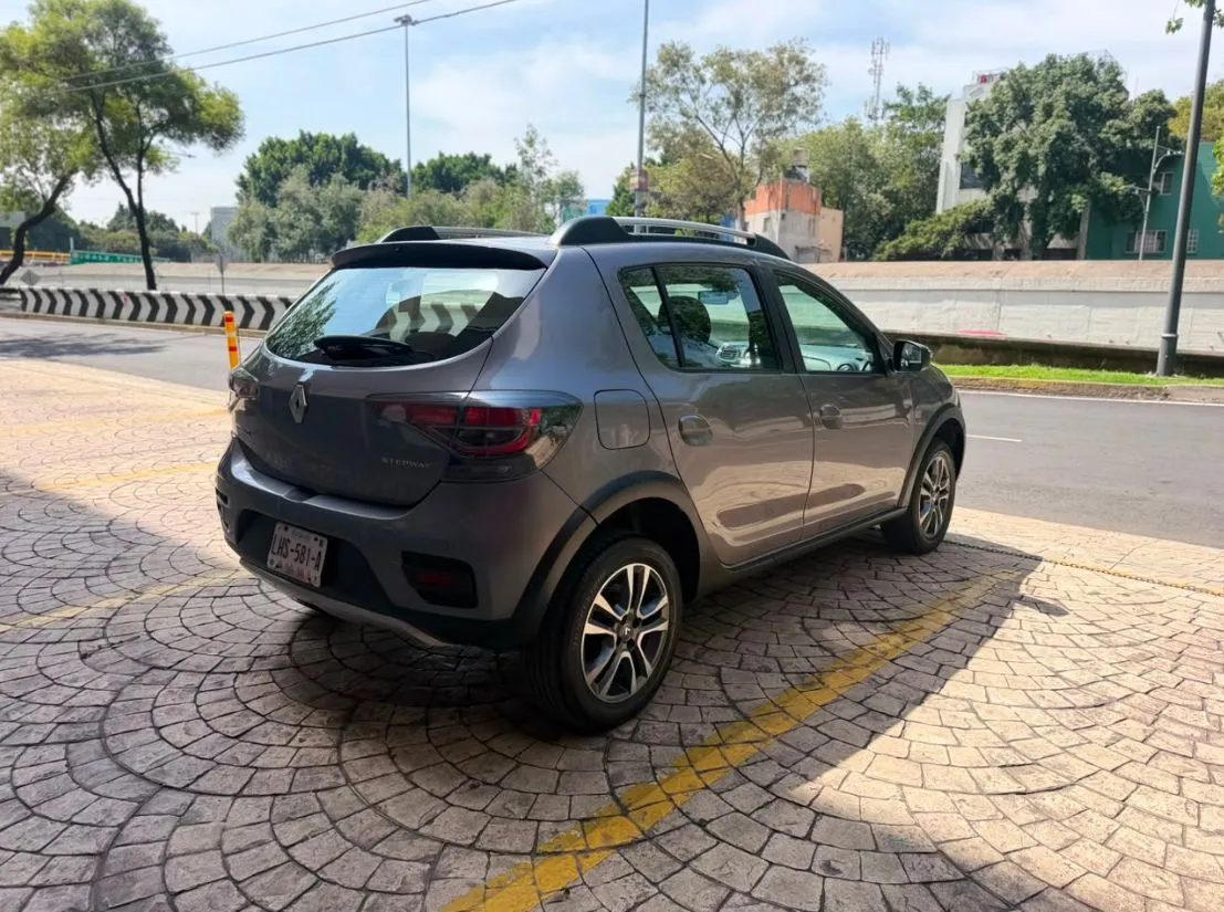 RENAULT STEPWAY INTENSE 2023 AUTOMÁTICA