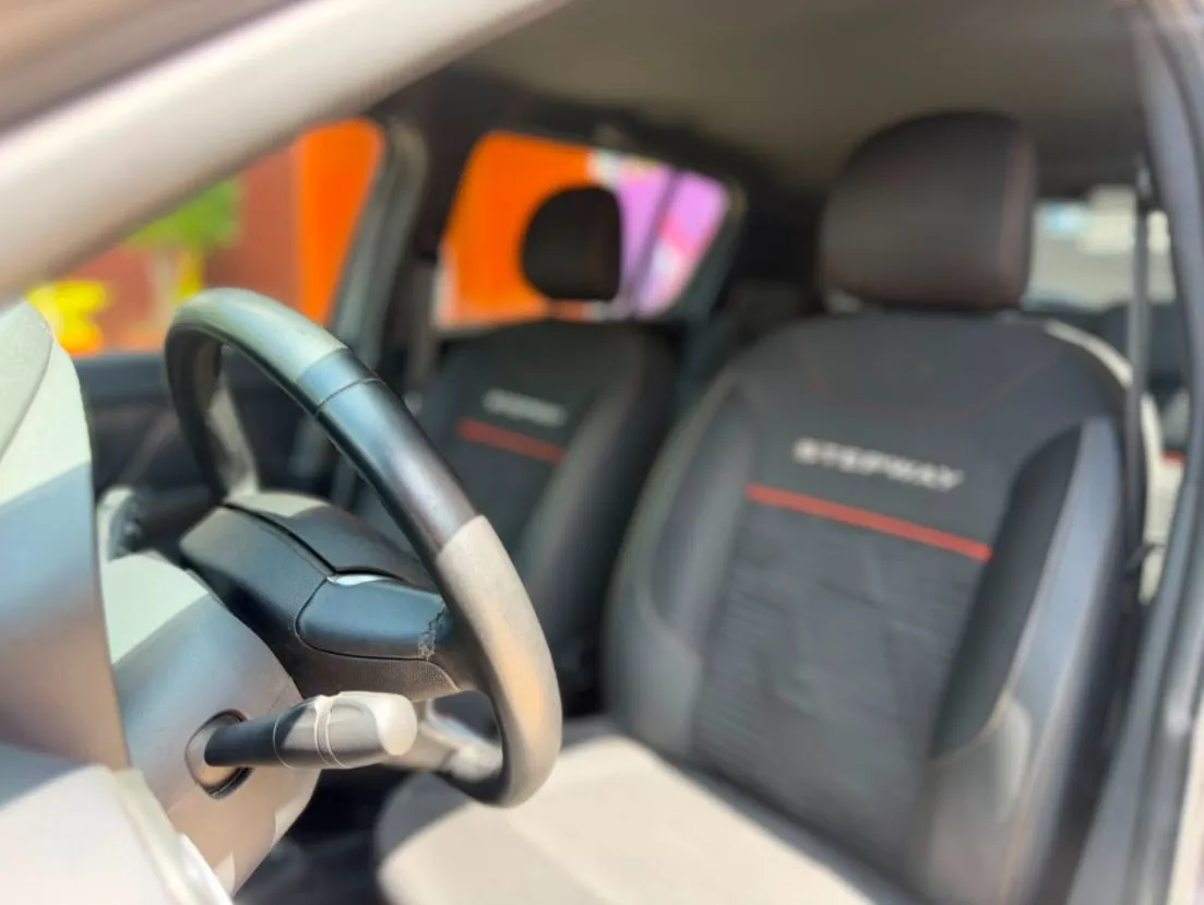 RENAULT STEPWAY INTENSE 2023 AUTOMÁTICA