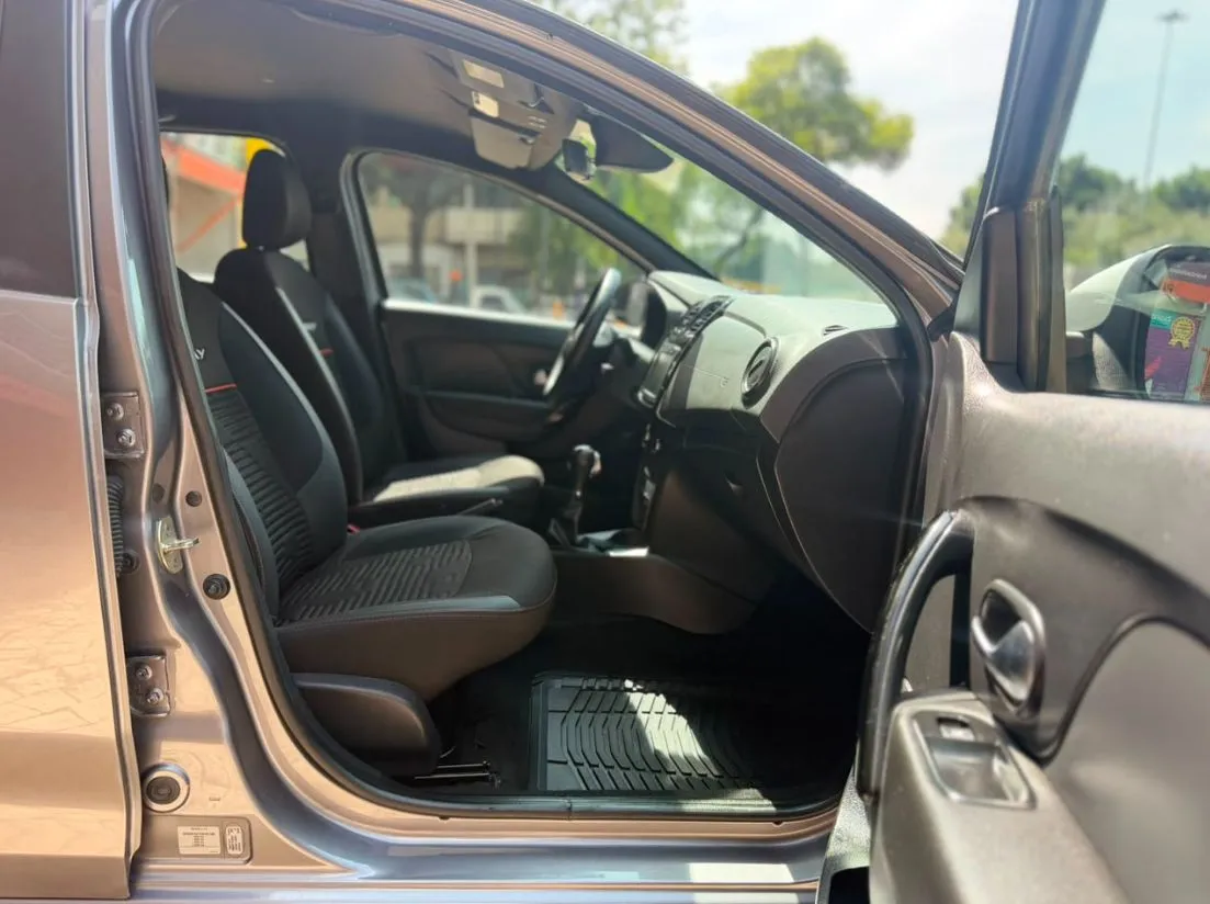 RENAULT STEPWAY INTENSE 2023 AUTOMÁTICA