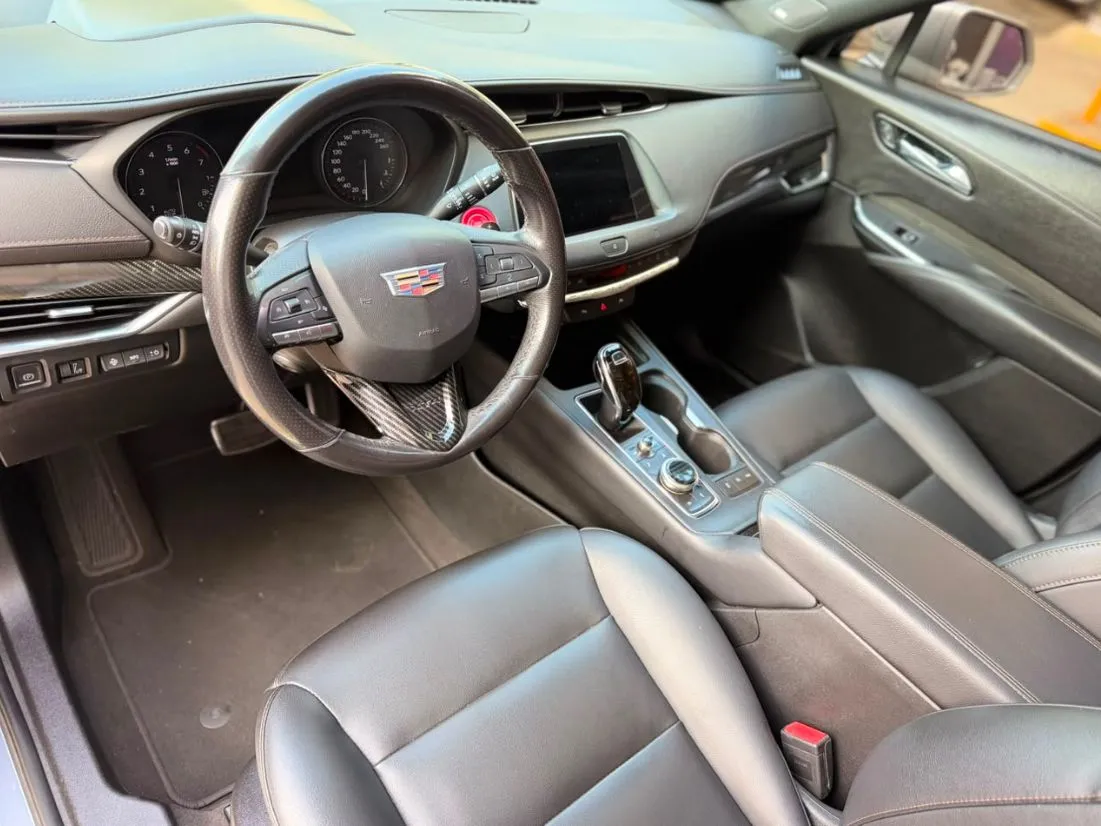 CADILLAC XT4 F-SPORT 2020