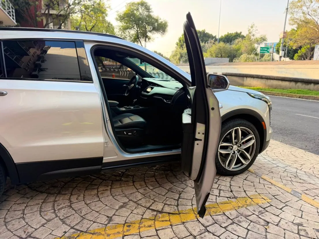 CADILLAC XT4 F-SPORT 2020
