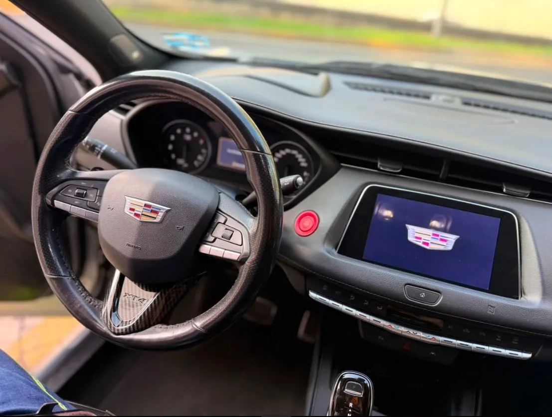 CADILLAC XT4 F-SPORT 2020