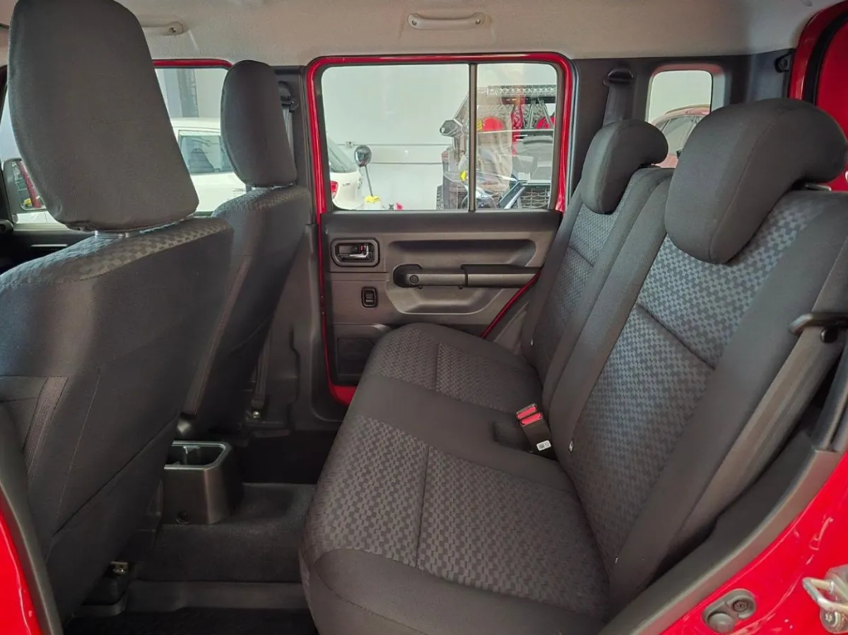 SUZUKI JIMNY GLX 5 PUERTAS 2025