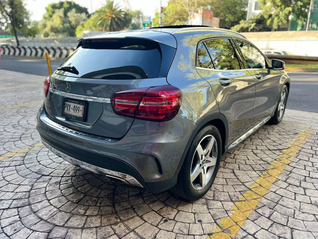 MERCEDES BENZ GLA 250 SPORT 2019 EQUIPO AMG