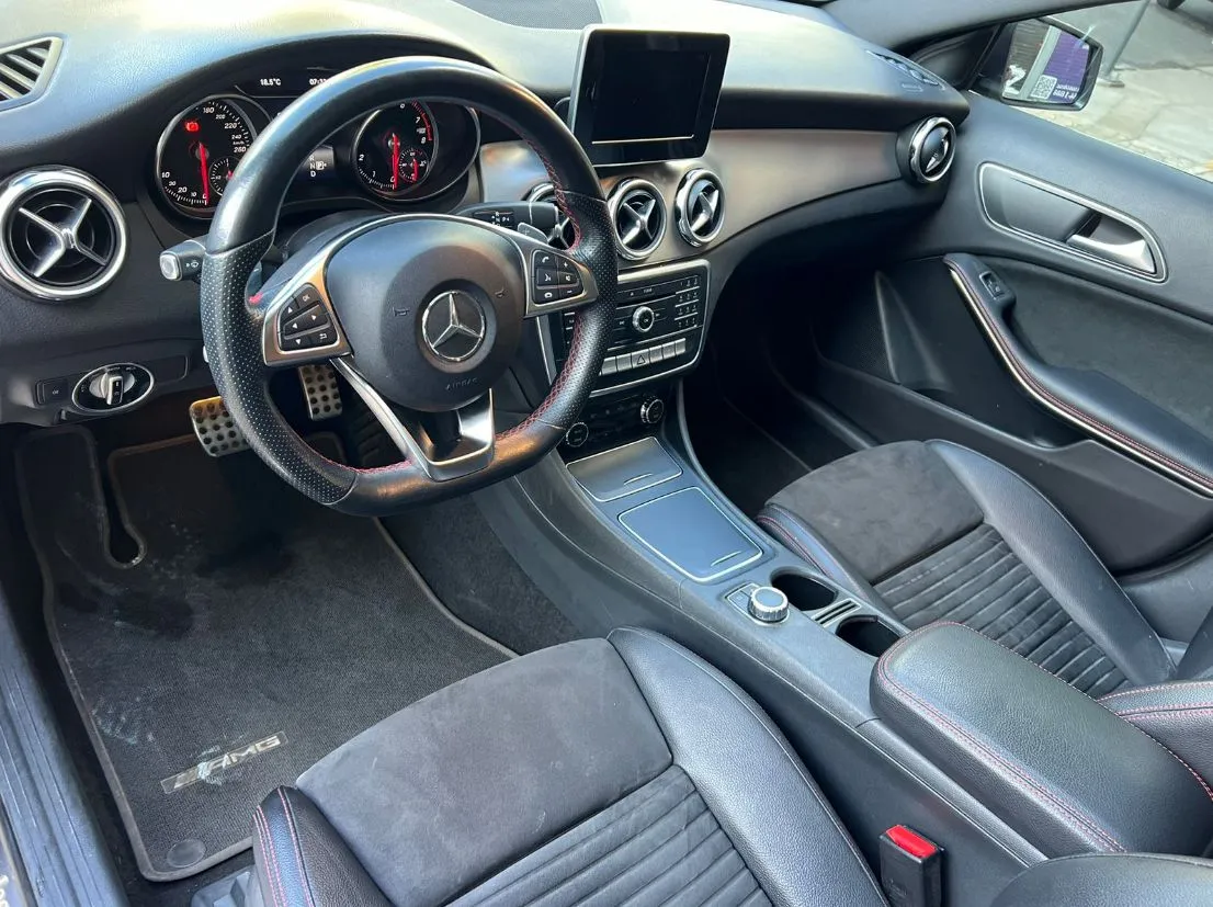 MERCEDES BENZ GLA 250 SPORT 2019 EQUIPO AMG