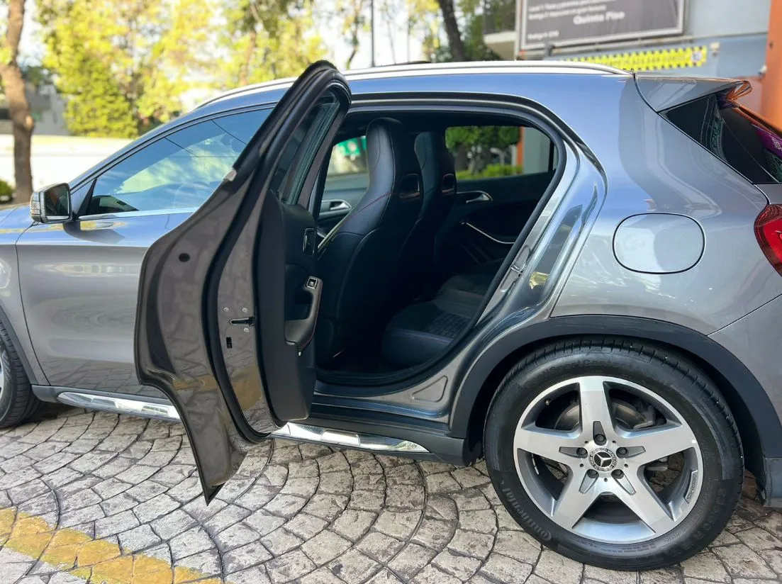 MERCEDES BENZ GLA 250 SPORT 2019 EQUIPO AMG