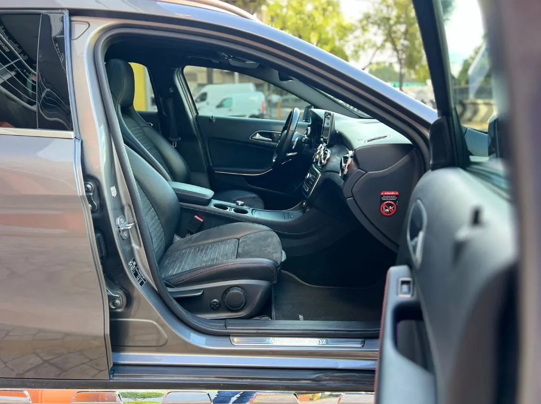 MERCEDES BENZ GLA 250 SPORT 2019 EQUIPO AMG
