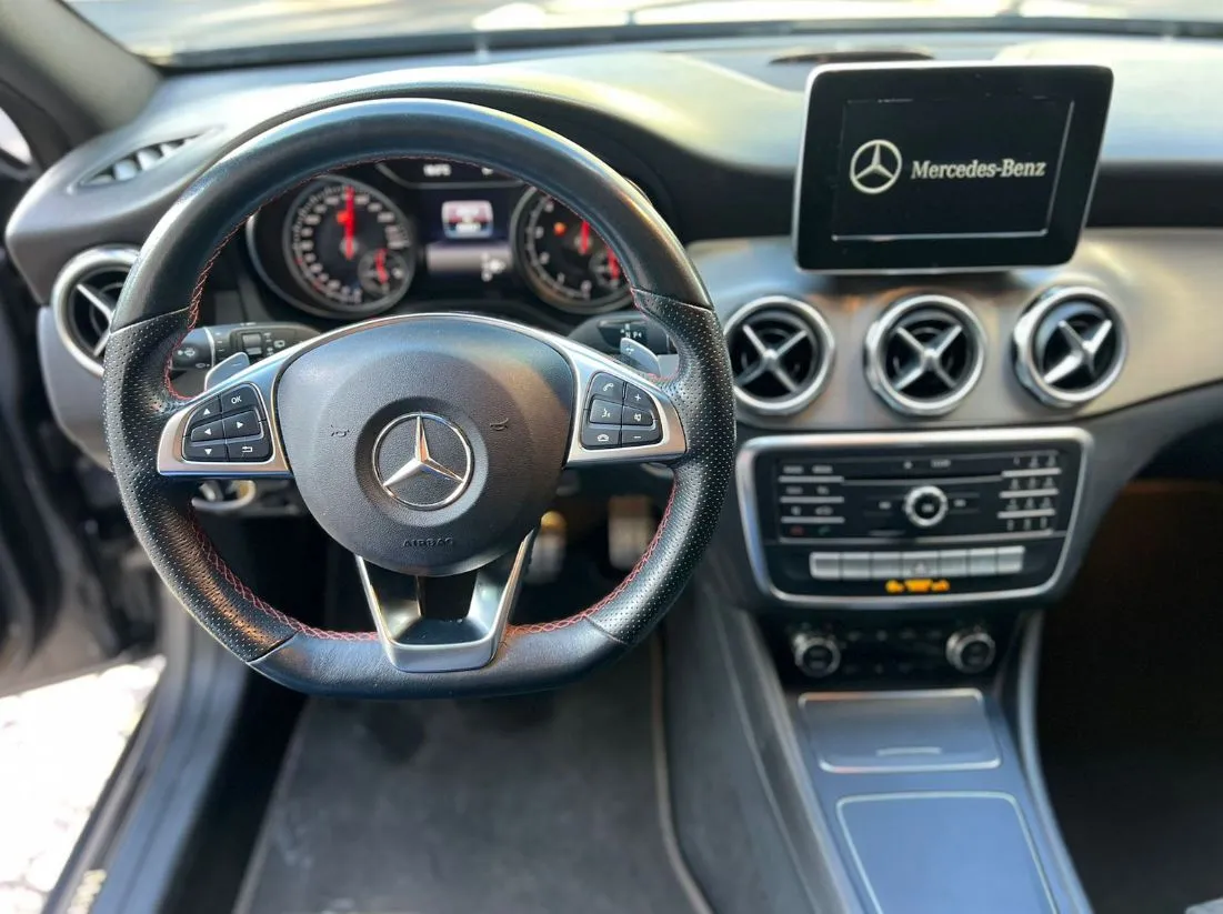 MERCEDES BENZ GLA 250 SPORT 2019 EQUIPO AMG