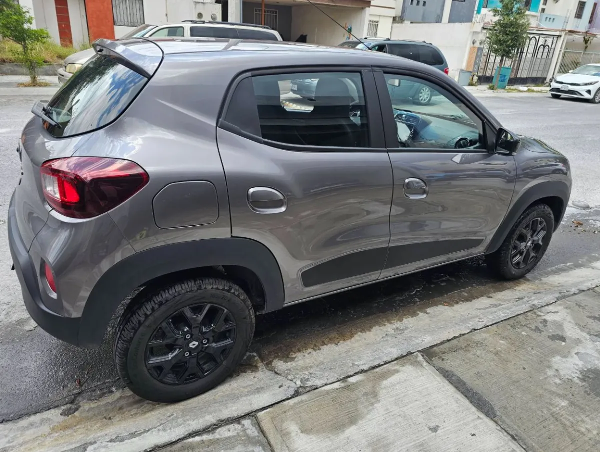Renault Kwid Iconic 2025 (Hatchback)